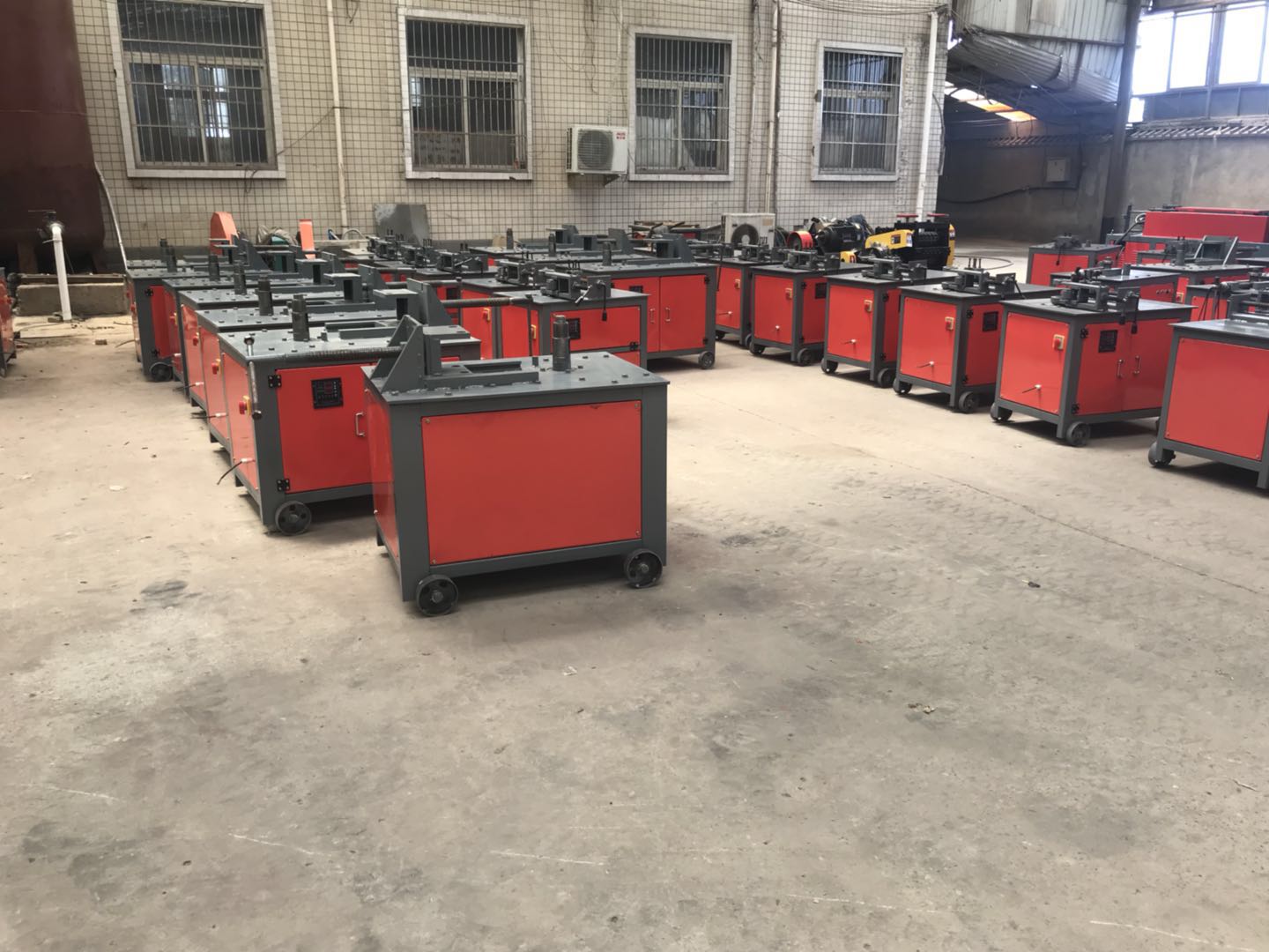 أداة ثني الأنابيب الهيدروليكية - مراجعة Hydraulic Pipe Bender 12 Ton وسعره